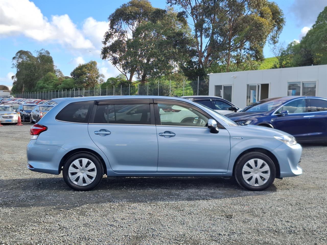 2017 Toyota Corolla Fielder.Hybrid.Lane assist.Safety radar.8 Airbags. Carousel 17