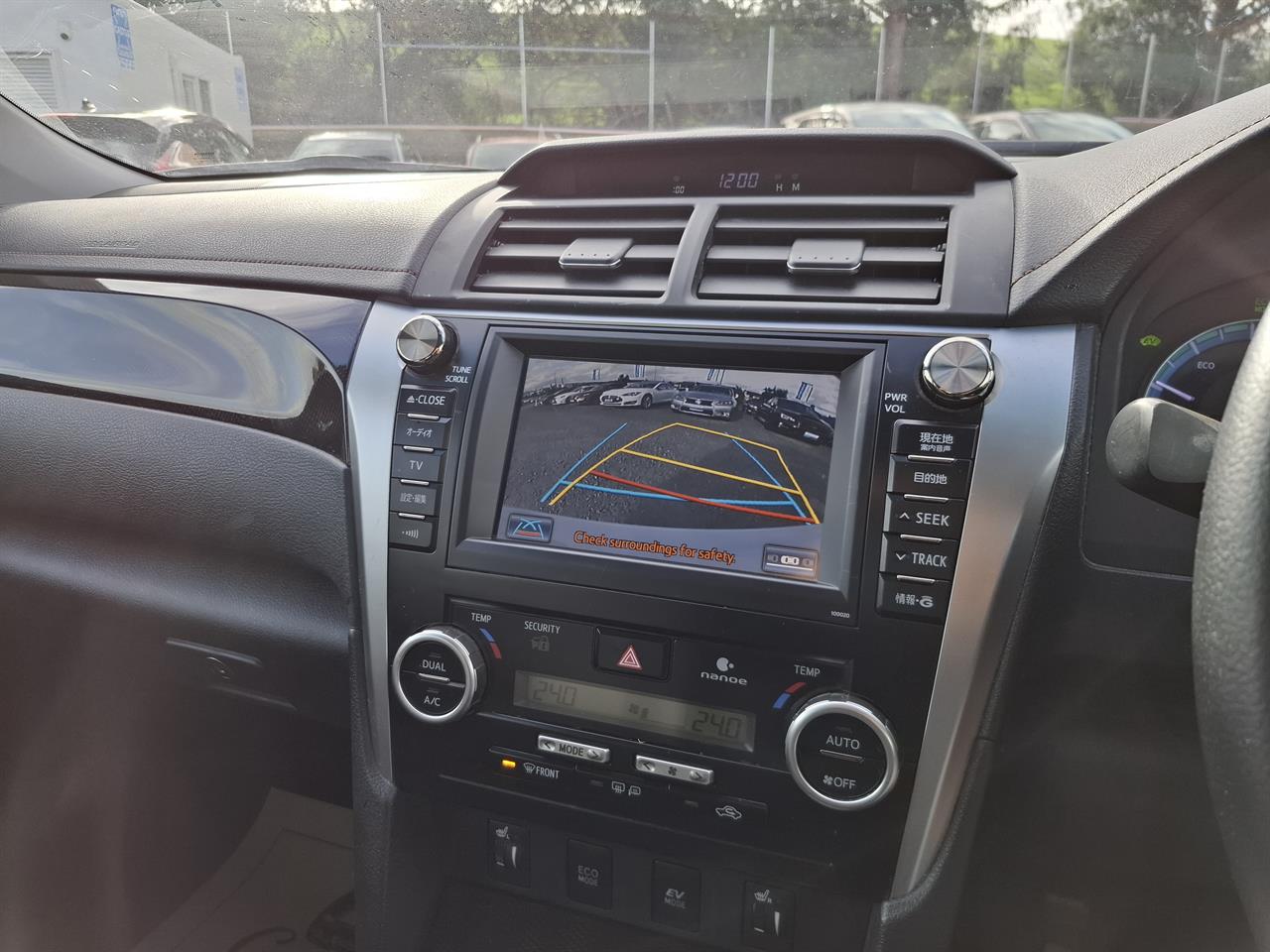 2012 Toyota Camry Hybrid.Gspec.Leather.Cruise control.8 Airbags Carousel 7