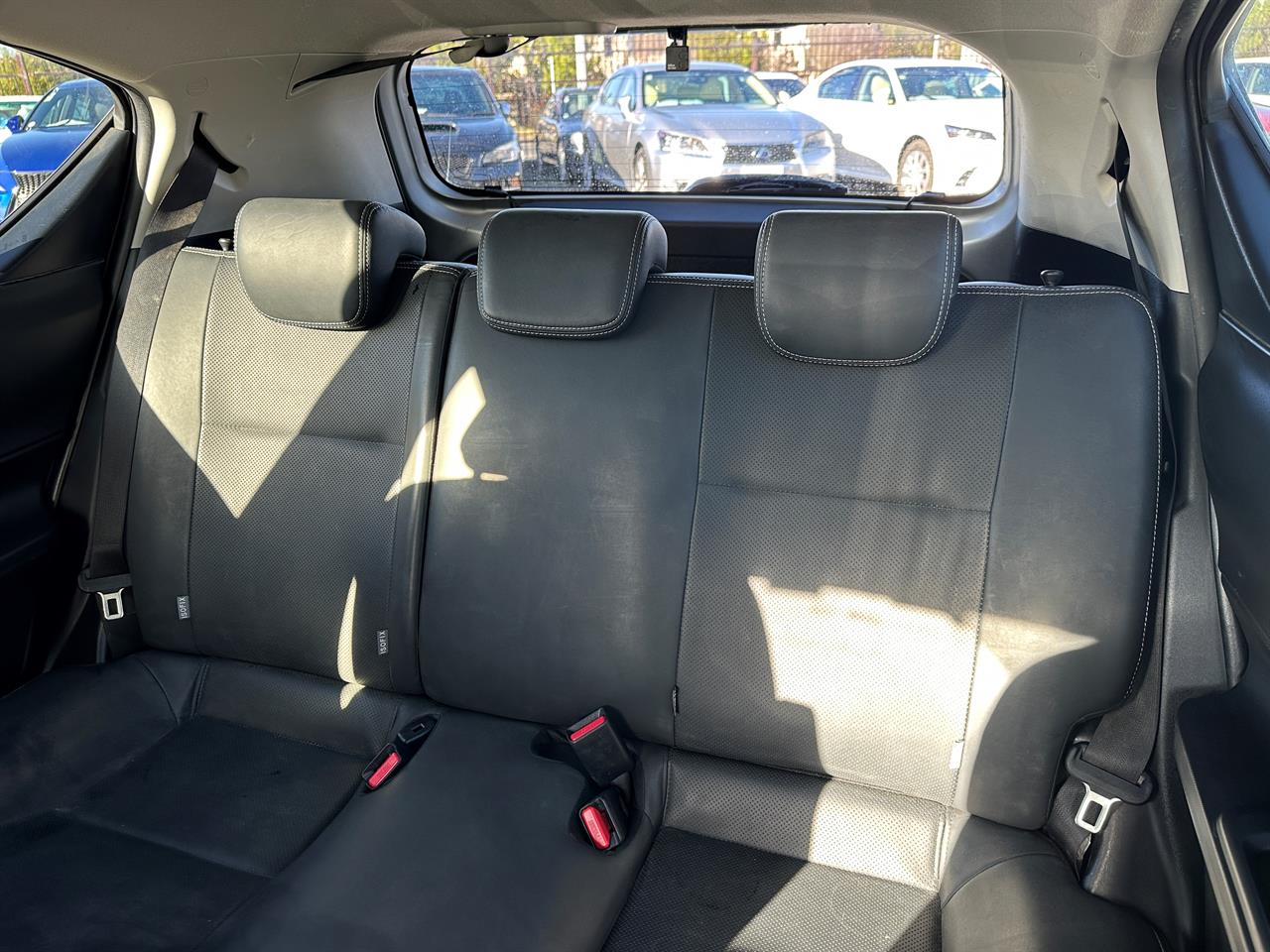 2018 Toyota Aqua G.Leather.8 Airbags.Cruise control.Lane assist.Safety radar. Carousel 4