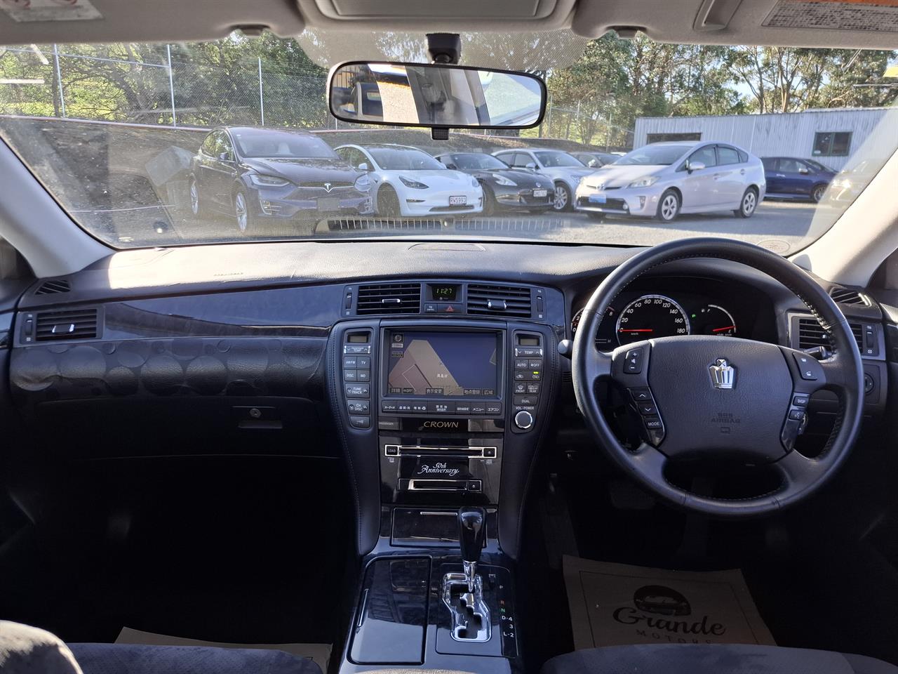 2005 Toyota Crown Athlete.50th Anniversary.Rear cam.Cruise control. Carousel 6