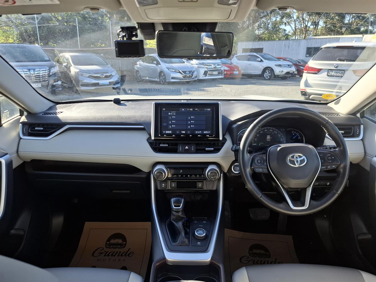 2020 Toyota RAV4 Hybrid.4WD.Leather.Lane assist.Radar cruise.Rear cam.Park sens.Alarm. Carousel 4