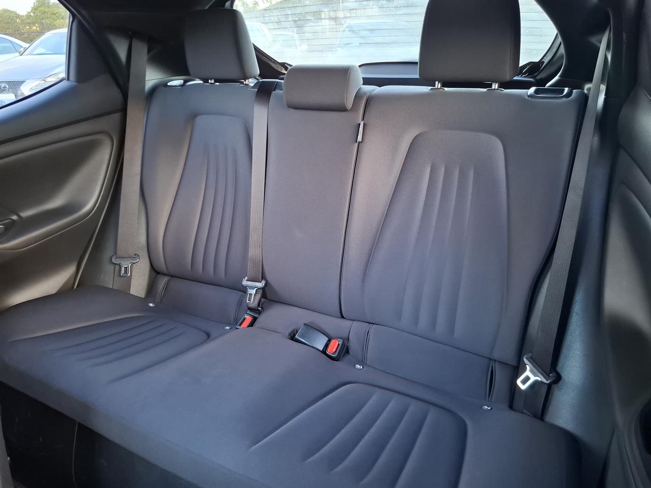 2022 Toyota Yaris Hybrid.Radar cruise.Lane assist.Park sensors.Alarm.Button start. Carousel 3