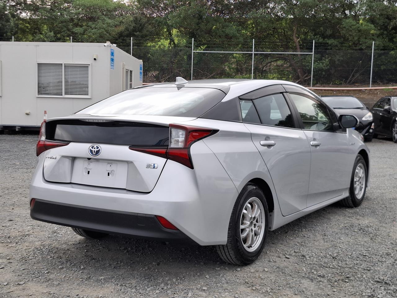 2019 Toyota Prius S.Radar cruise.Lane assist.Safety radar.Rear cam.8 Airbags. Carousel 17