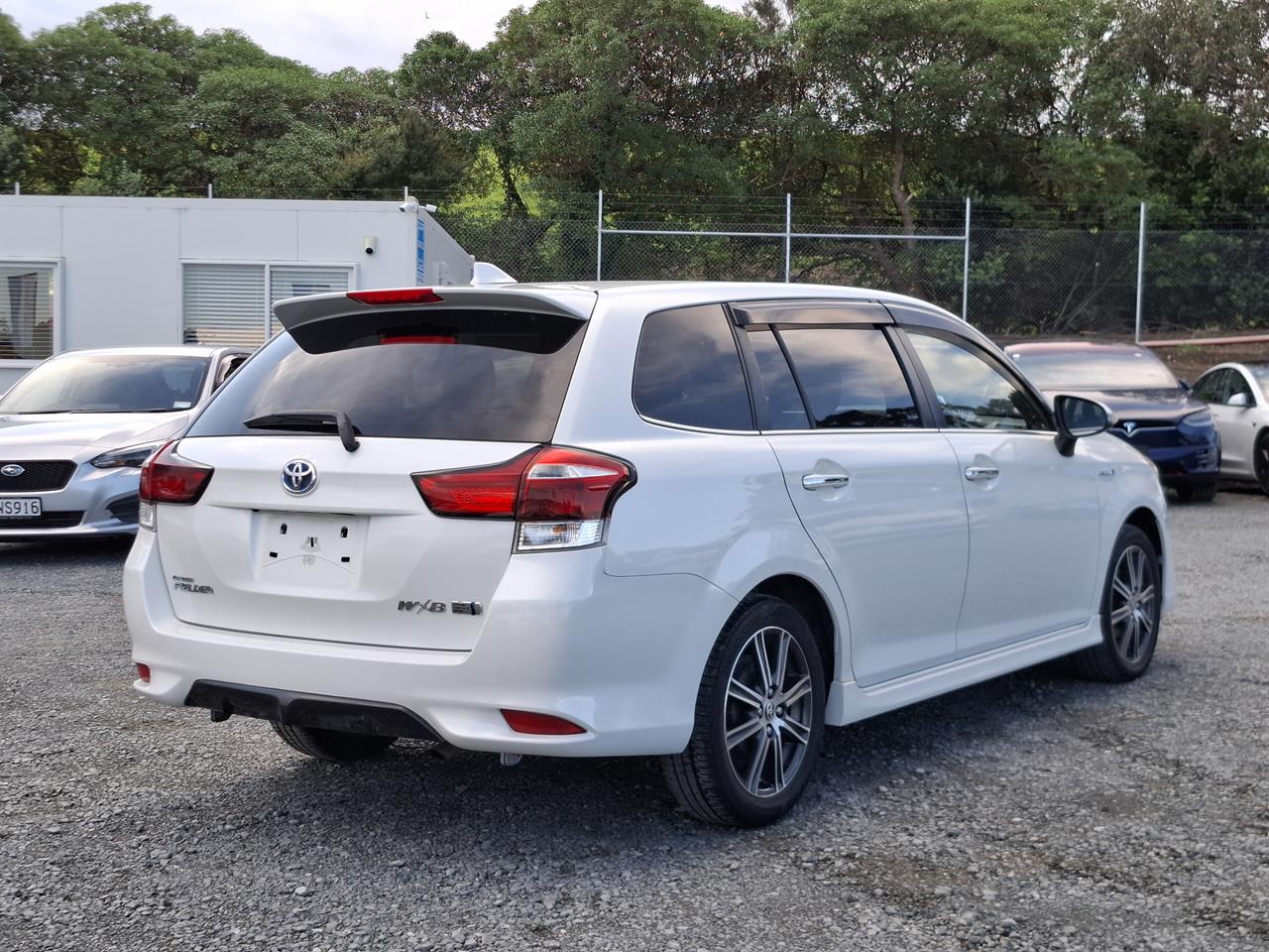 2017 Toyota Corolla Fielder.WXB.Hybrid.Safety radar.Lane assist.Rear camera.8 Airbags.Button start. Carousel 16