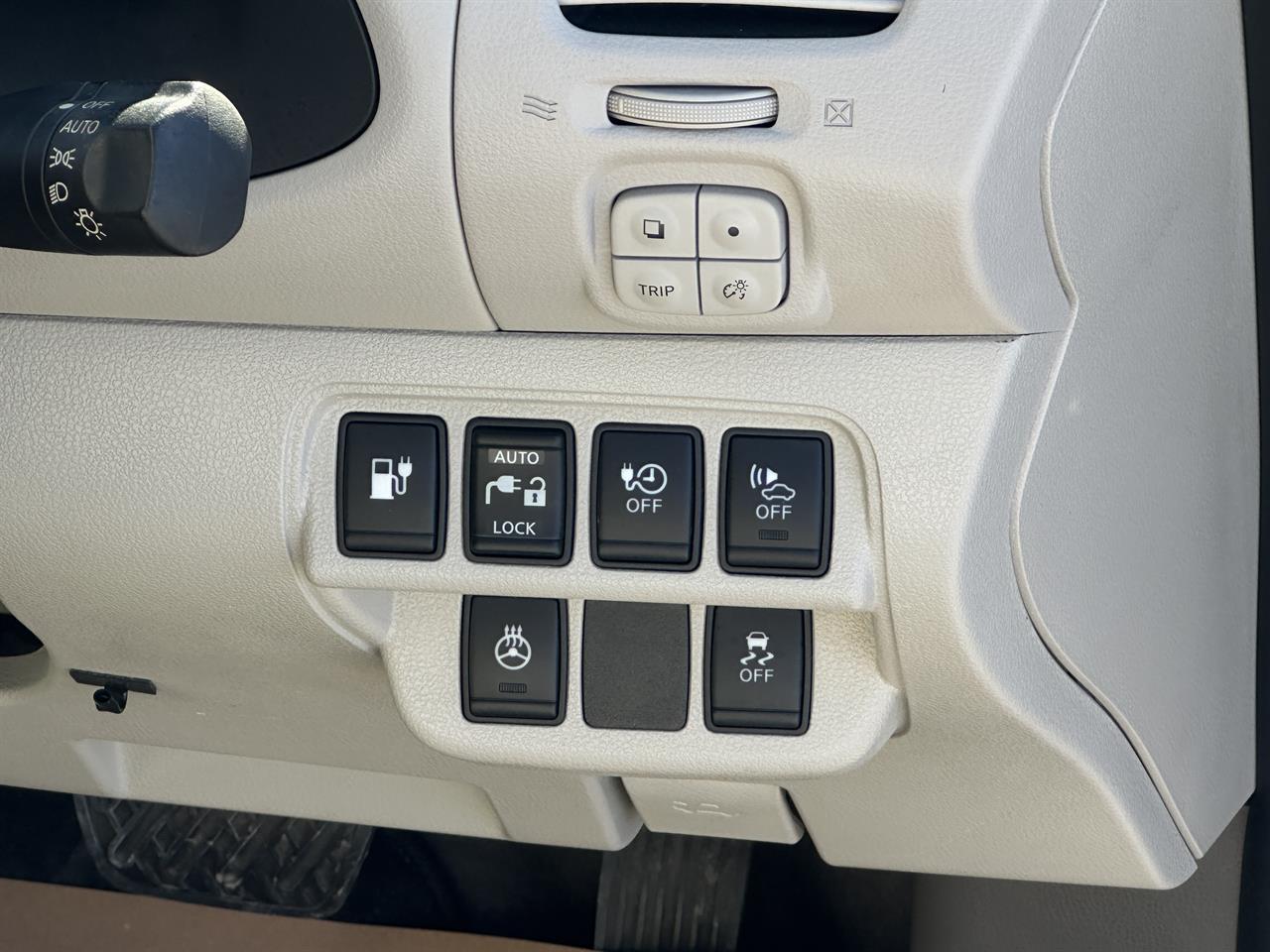 2017 Nissan Leaf 30KW.SOH 75%.BOSE.360°camera.Cruise control. Carousel 8
