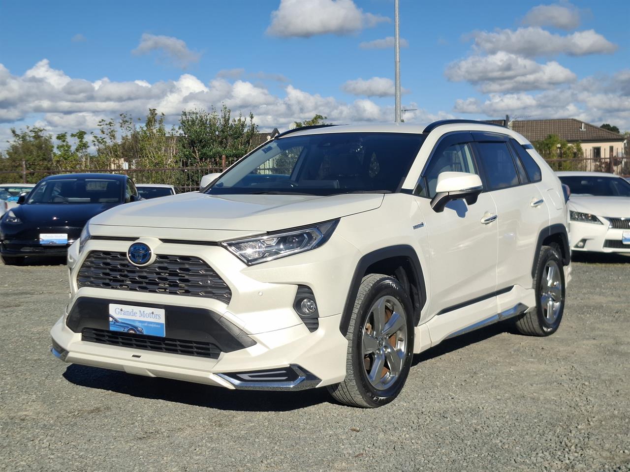 2020 Toyota RAV4 Hybrid.4WD.Leather.Lane assist.Radar cruise.Rear cam.Park sens.Alarm. Carousel 12