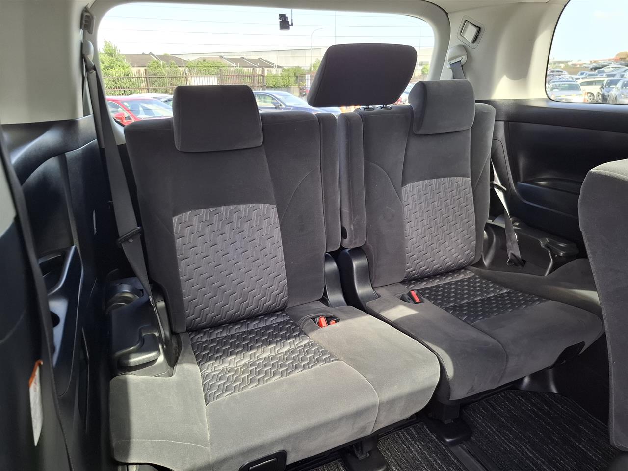 2016 Toyota Vellfire Z.Double sunroof.8 seater.Rear cam.Park sens.8 Airbags. Carousel 4