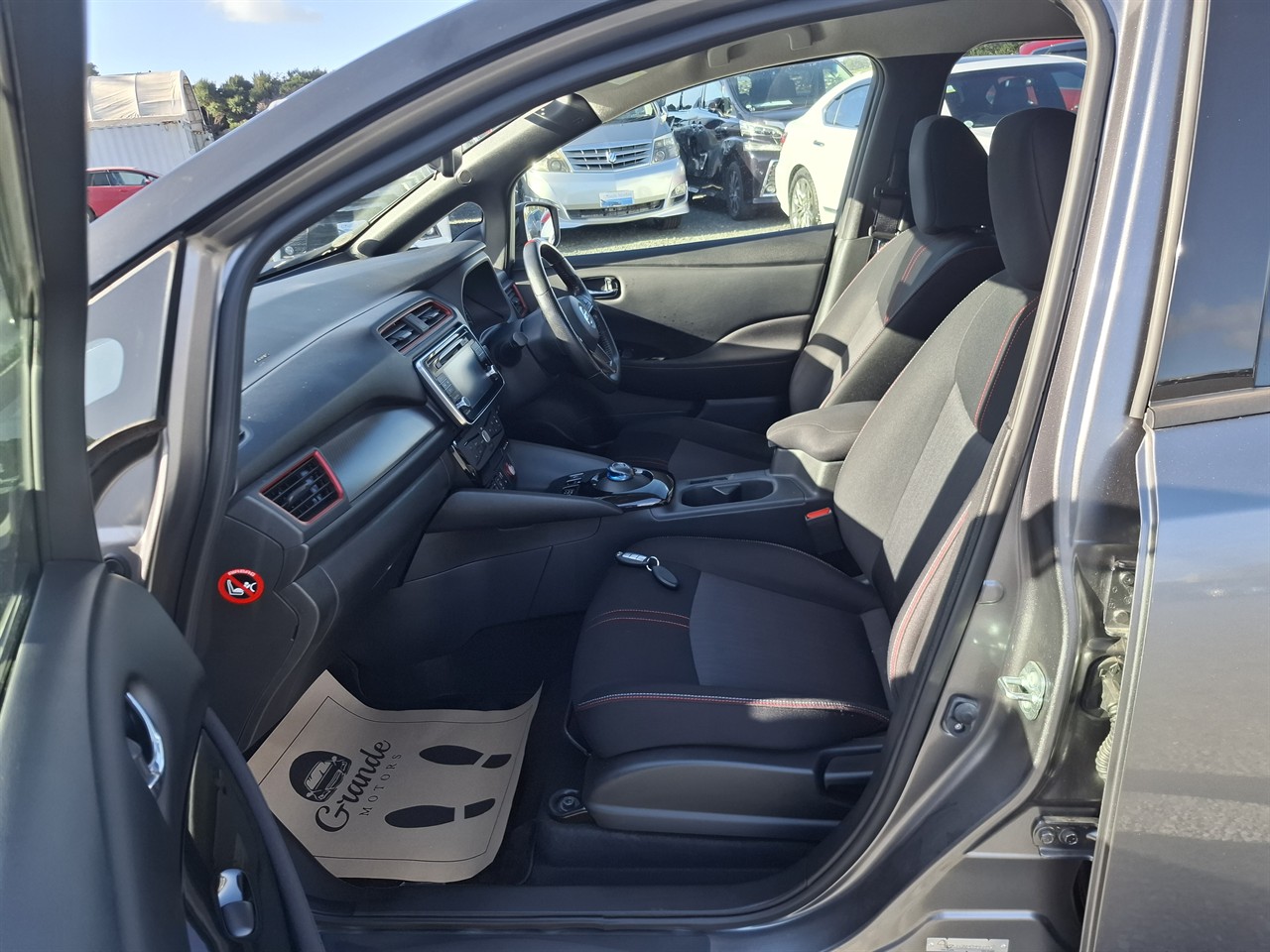 2018 Nissan Leaf NISMO.360°camera.Pro-pilot.Safety radar.10 Airbags.Alarm. Carousel 5