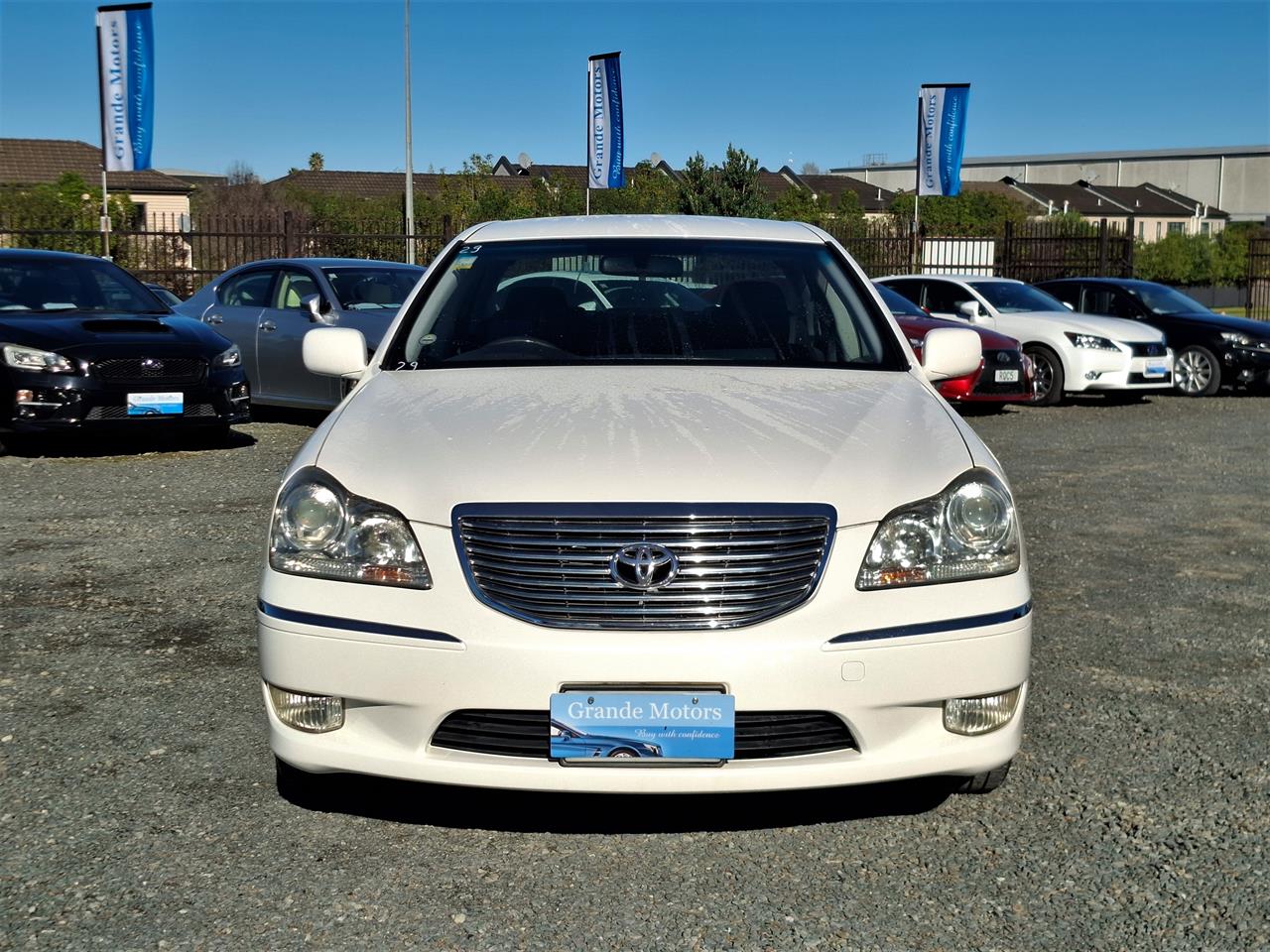 2004 Toyota Crown Majesta V8.Cruise control.Rear camera. Carousel 11
