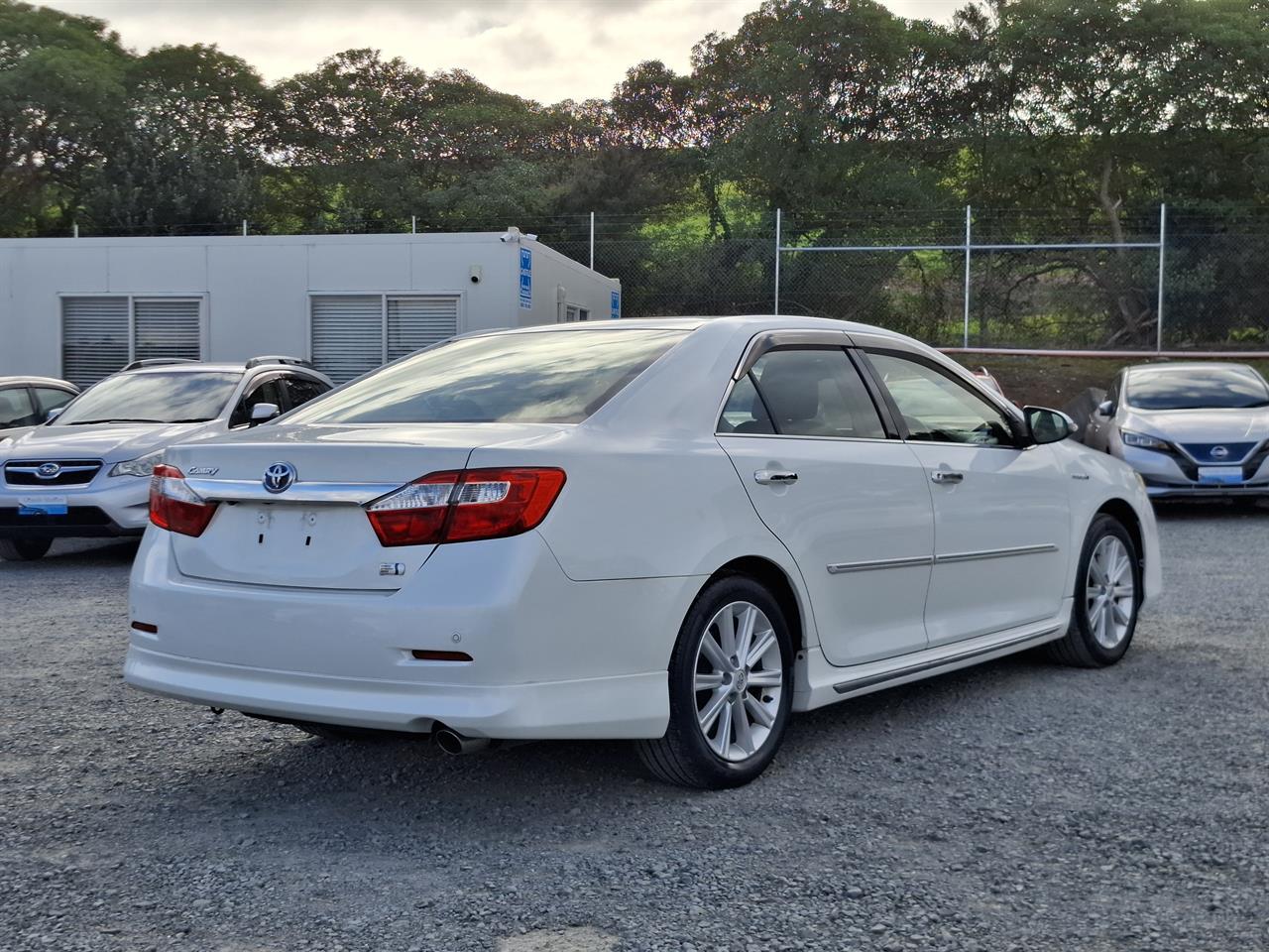 2012 Toyota Camry Hybrid.Gspec.Leather.Cruise control.8 Airbags Carousel 16
