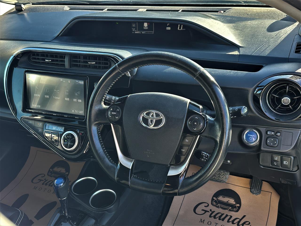 2018 Toyota Aqua G.Leather.8 Airbags.Cruise control.Lane assist.Safety radar. Carousel 8
