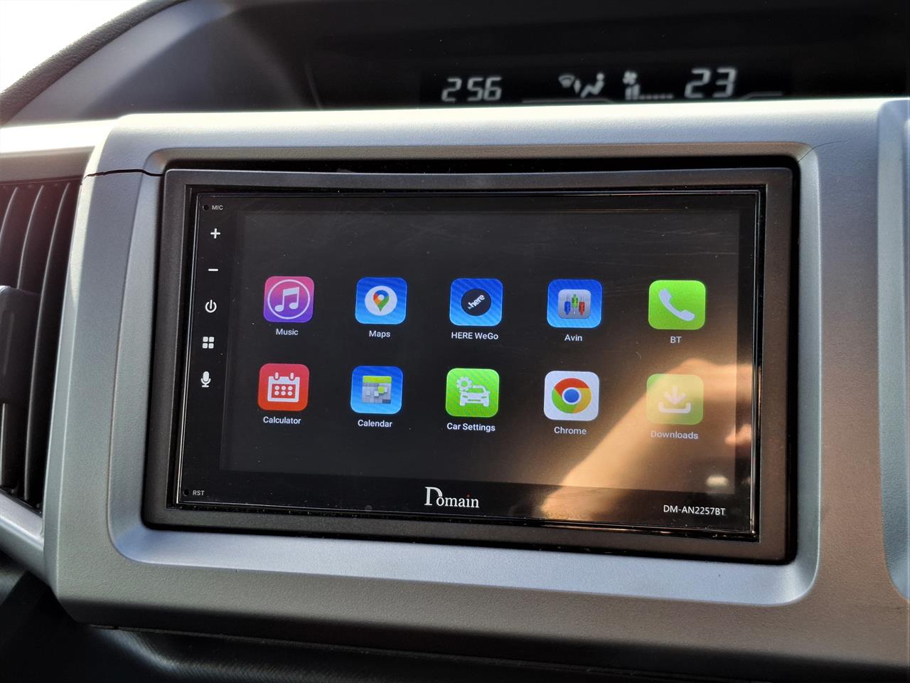 2012 Honda Step Wagon Spada.Towbar.Android/Apple CarPlay.Cruise control.Rear cam.Park sensors. Carousel 8