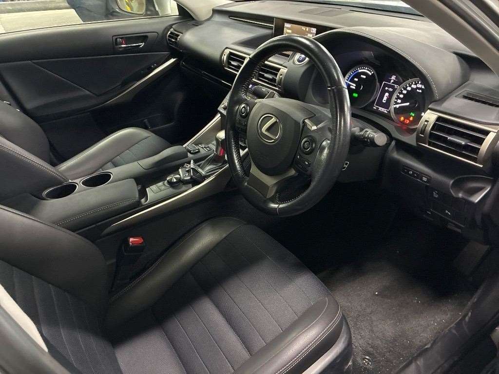 2015 Lexus IS 300h Transit IS300H Hybrid Carousel 17