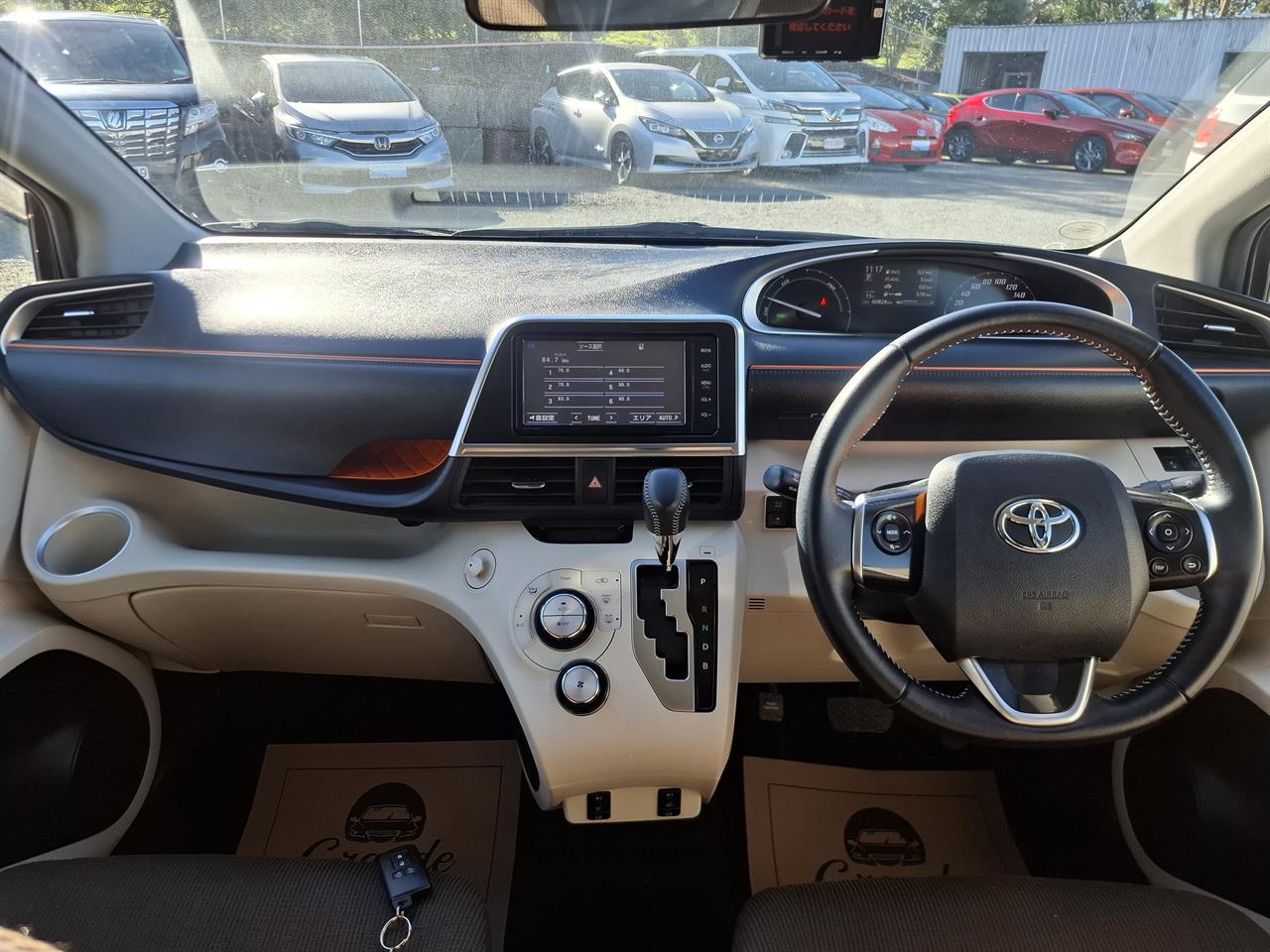 2016 Toyota Sienta Hybrid G.7 seats.Lane assist.Safety radar.Button start. Carousel 16