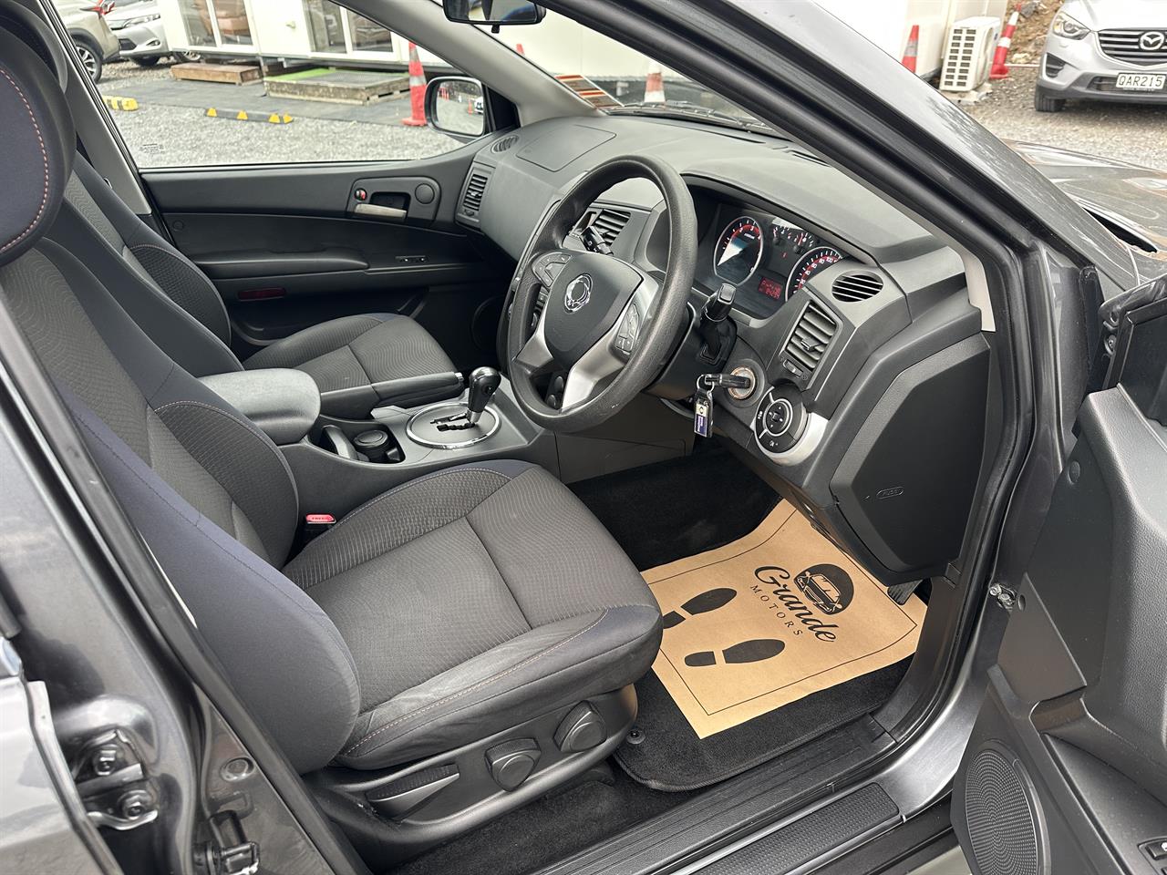 2017 Ssangyong Actyon Sport NZ NEW.LOW KM.Towbar.Diesel. Carousel 2