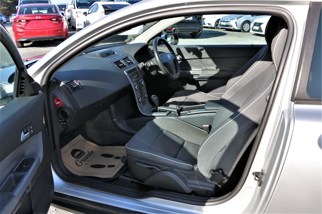 2009 Volvo C30 Coupe.8 SRS Airbags.Alloy wheels. Carousel 2