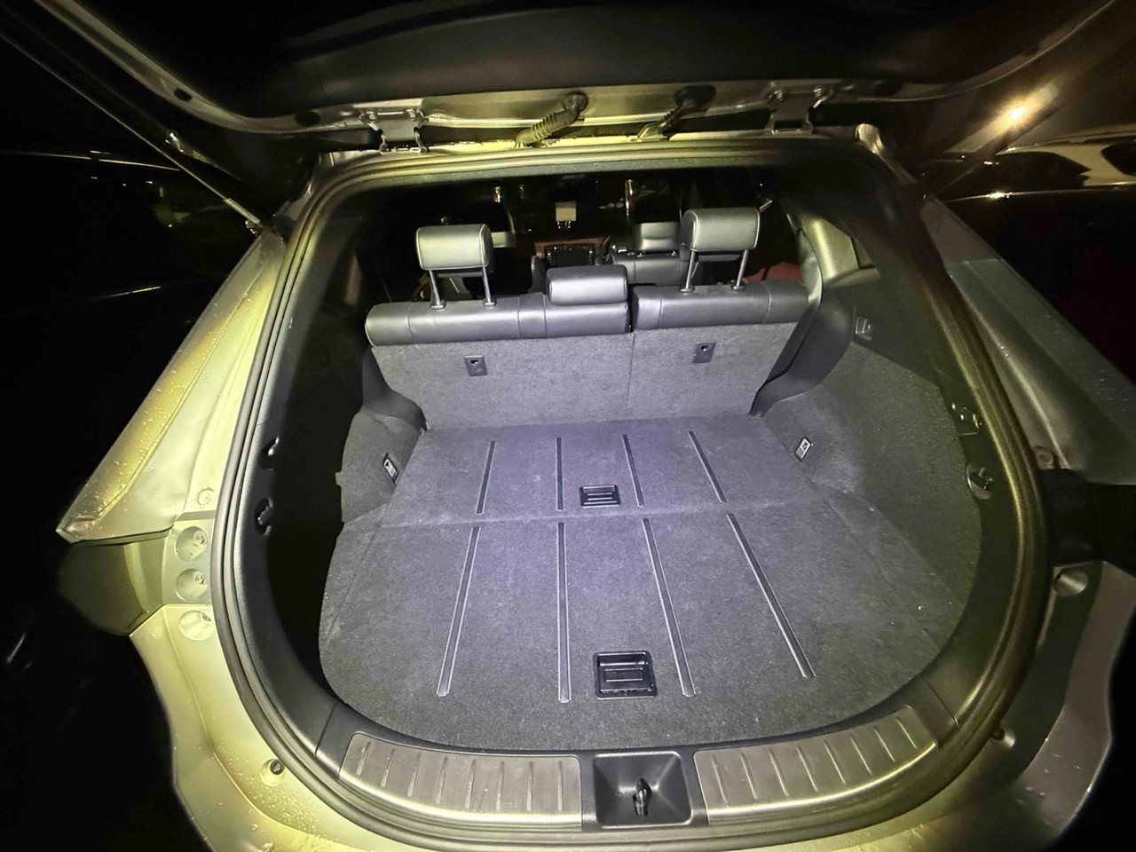 2014 Toyota Harrier Transit Hybrid 4WD Elegance Carousel 5