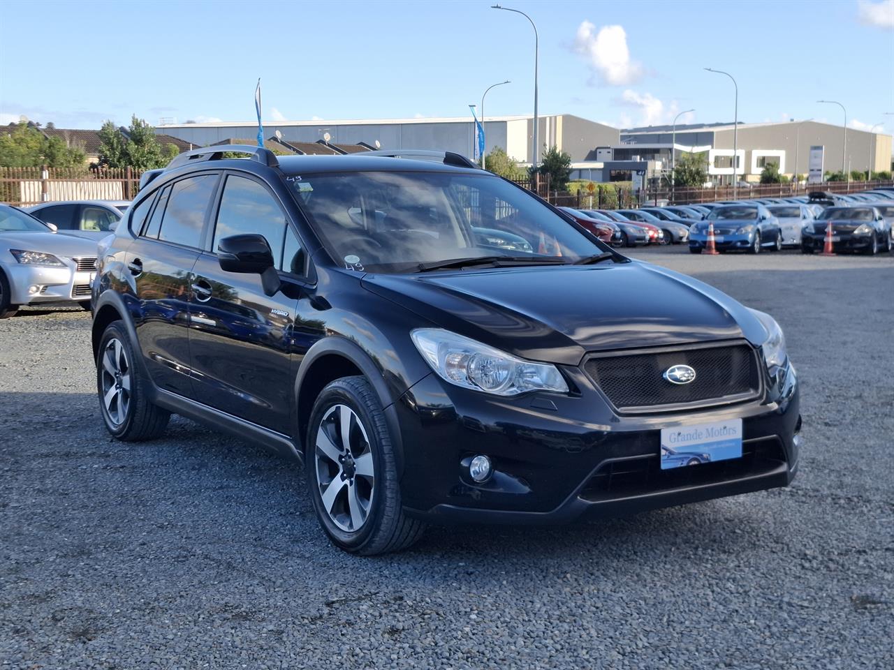 2014 Subaru XV Hybrid.4WD.Roof rails.Cruise control.Button start.LOW KM.