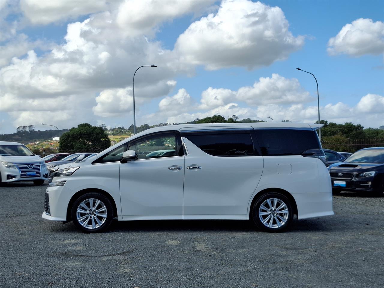 2016 Toyota Vellfire Z.Double sunroof.8 seater.Rear cam.Park sens.8 Airbags. Carousel 13