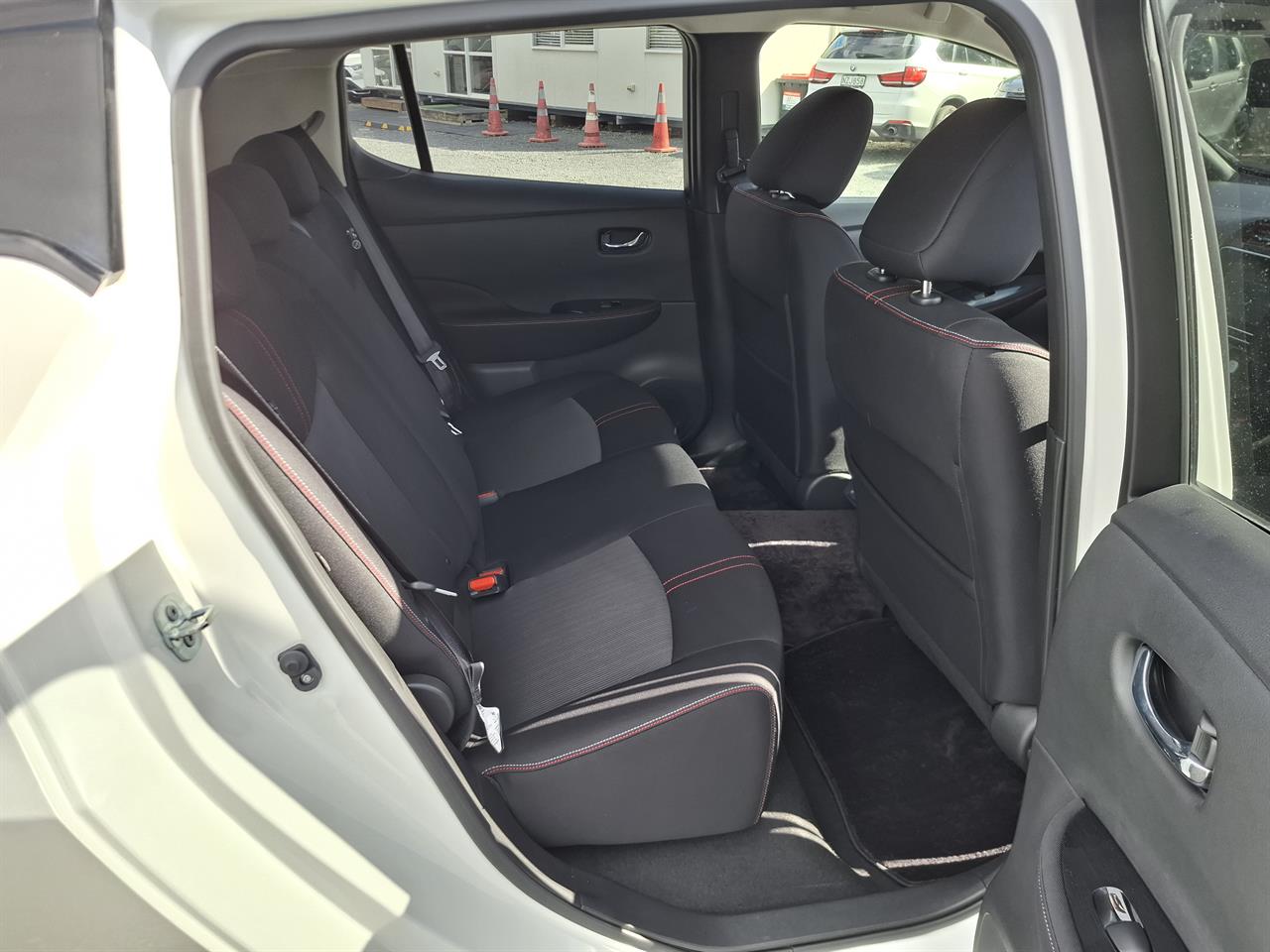 2020 Nissan Leaf NISMO.40KW.SOH360°cam.Android/ApplePlay.Pro-pilot.Safety radar.10 Airbags. Carousel 1