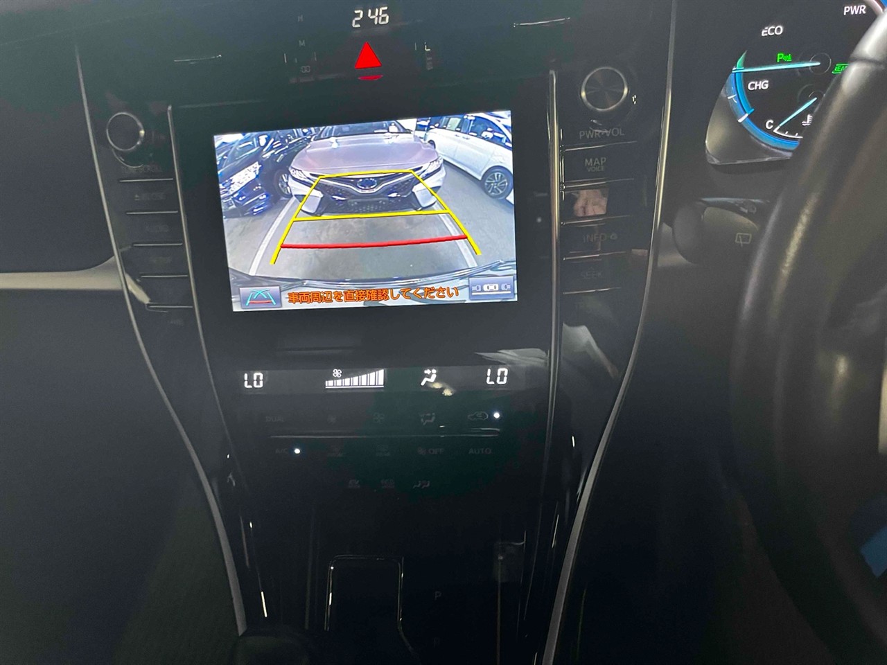 2014 Toyota Harrier Transit HYBRID 4WD ELEGANCE Carousel 3
