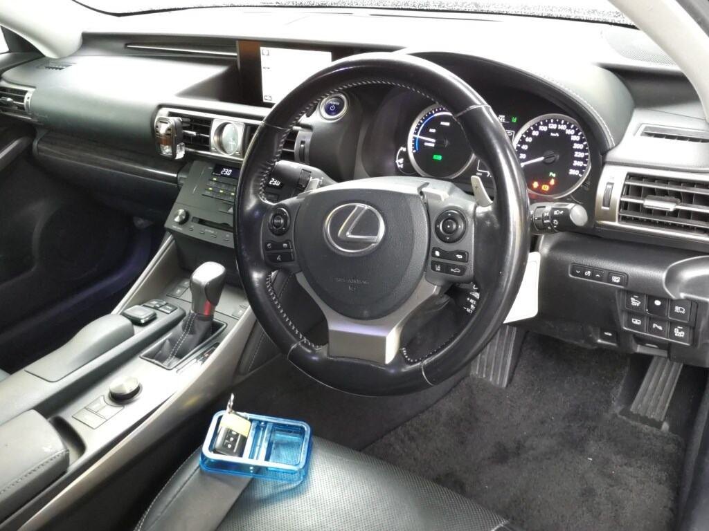 2016 Lexus IS 300h Transit Hybrid L Package Carousel 9