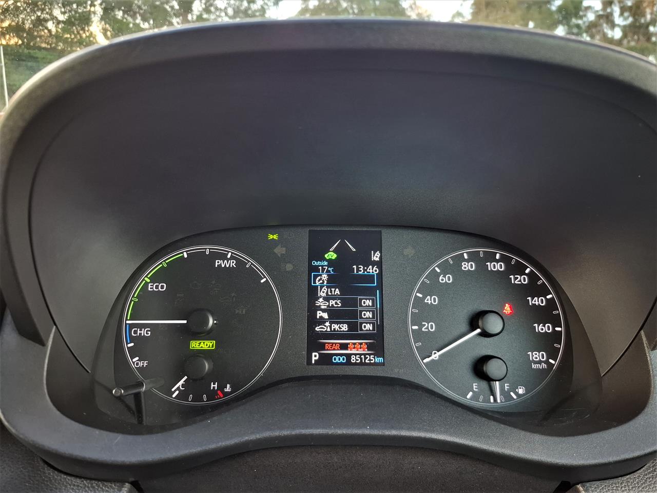 2022 Toyota Yaris Hybrid.Radar cruise.Lane assist.Park sensors.Alarm.Button start. Carousel 7