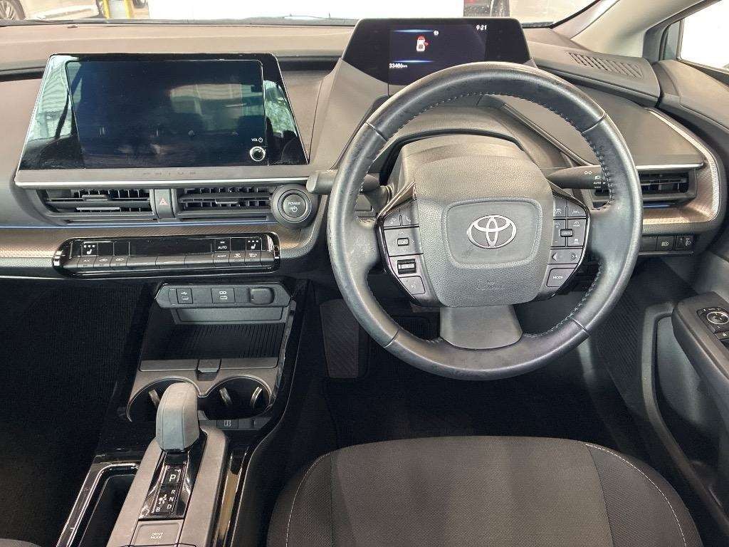 2023 Toyota Prius Transit New Model U Low KM Cruise control Carousel 16