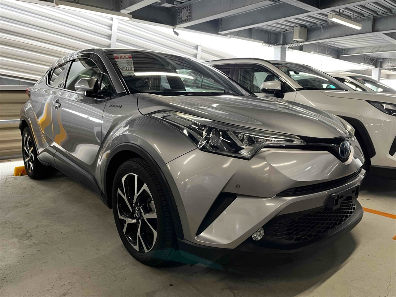 2017 Toyota C-HR Transit Hybrid G model Carousel 6