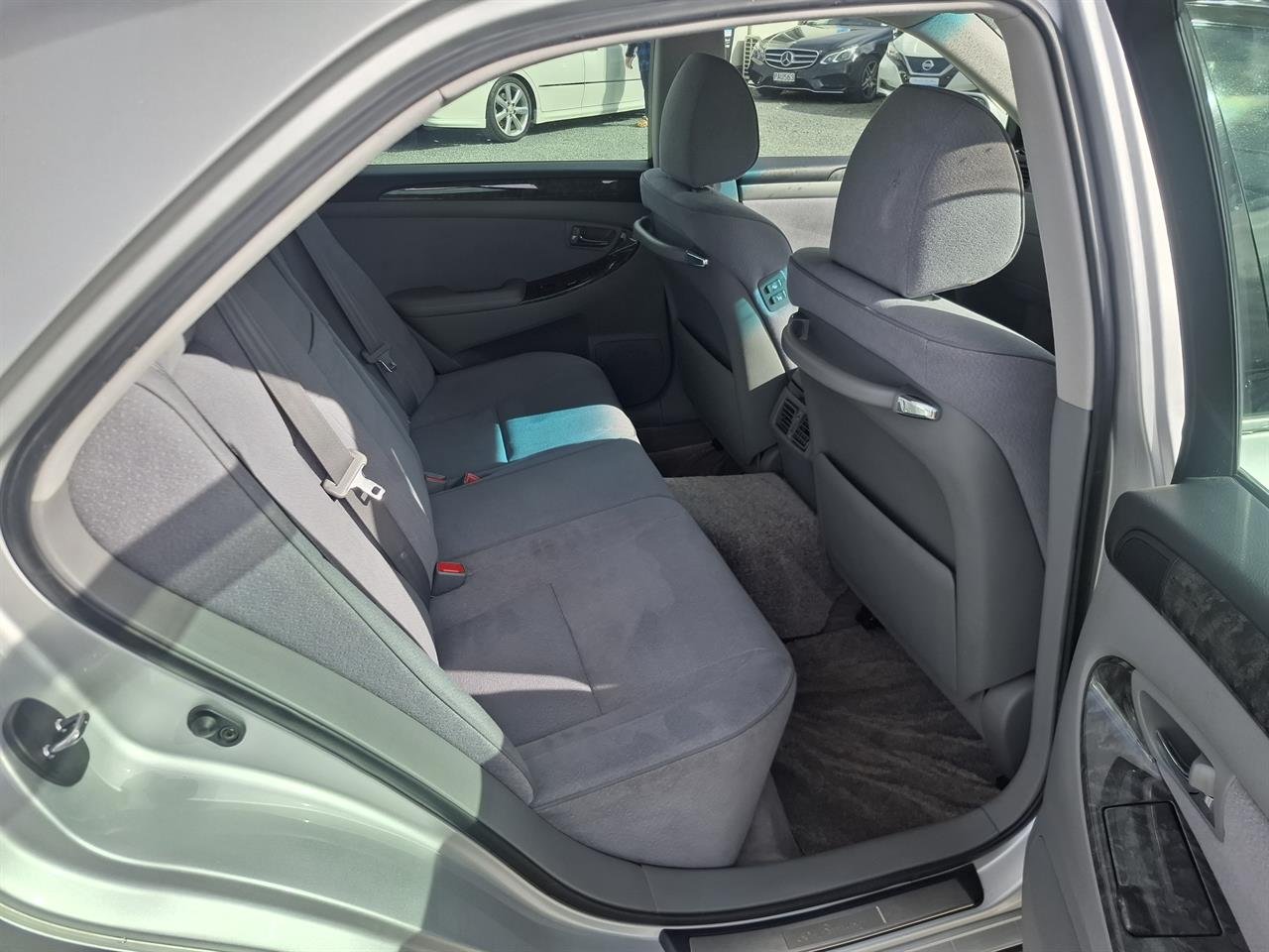 second hand 2005 Toyota Crown Royal Saloon.50th Anniversary.Alarm.Cruise control.Rear camera. for sale NZ Collage 2