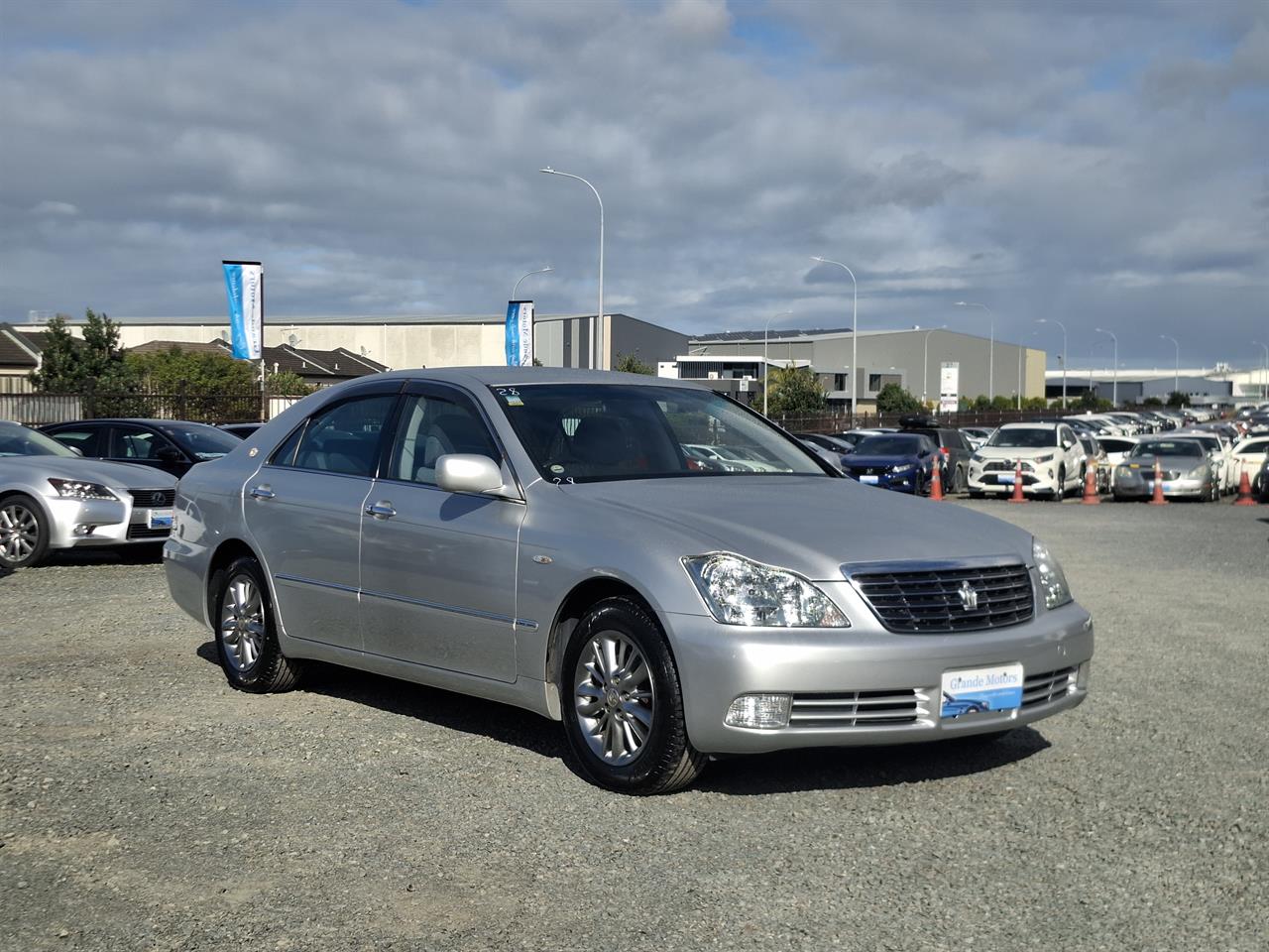 second hand 2005 Toyota Crown Royal Saloon.50th Anniversary.Alarm.Cruise control.Rear camera. for sale NZ