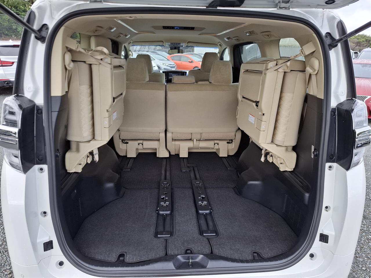 2019 Toyota Vellfire 8 seater.Rear cam.Radar cruise.Park sensors.8 Airbags. Carousel 1