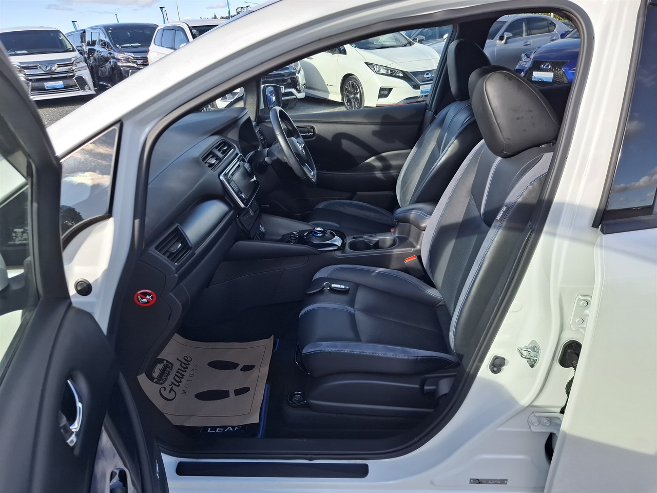 2019 Nissan Leaf 62 KW 90.34% SOH Boss Sound Pro pilot 10SRS Carousel 1