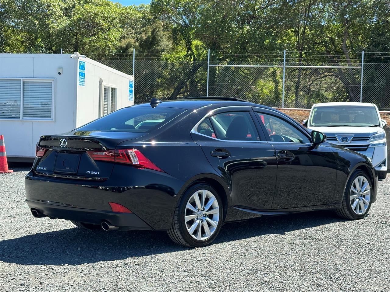 2016 Lexus IS 350 Sunroof.Leather.Cruise control.Alarm.10 SRS Airbags. Carousel 14