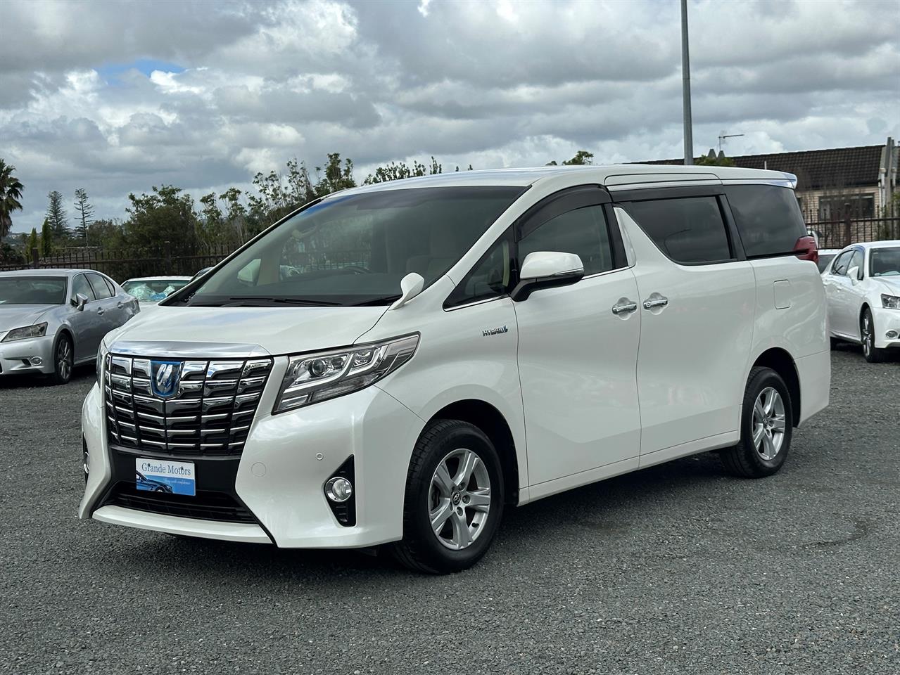 2016 Toyota Alphard Hybrid.7seats.Cruise control.Park sensors.Rear cam.Elec doors.Alarm. Carousel 10