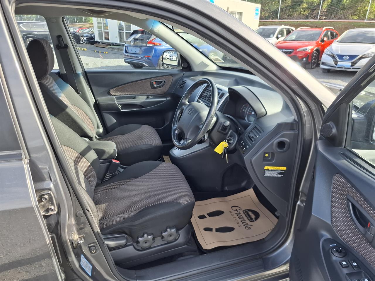 2007 Hyundai Tucson NZ NEW.Towbar.Roof rails.Park sens.Cruise control.8 SRS Airbags. Carousel 17