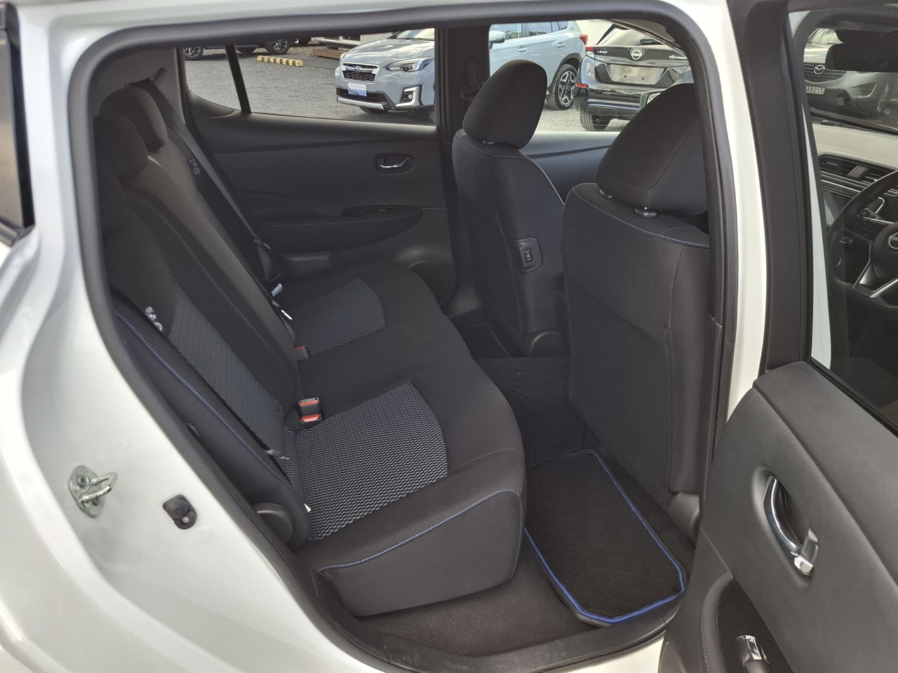 2021 Nissan Leaf 87.22% Soh English Grade 4,5 Cruise control Carousel 2