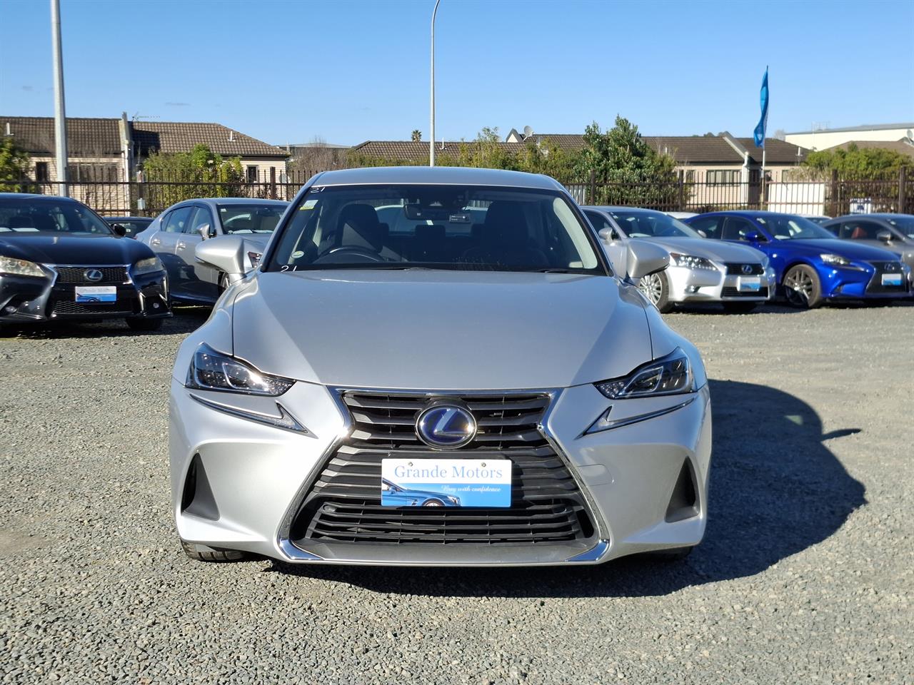 2017 Lexus IS 300h Radar cruise.Blind spot.Lane assist.Alarm.10 Airbags. Carousel 11