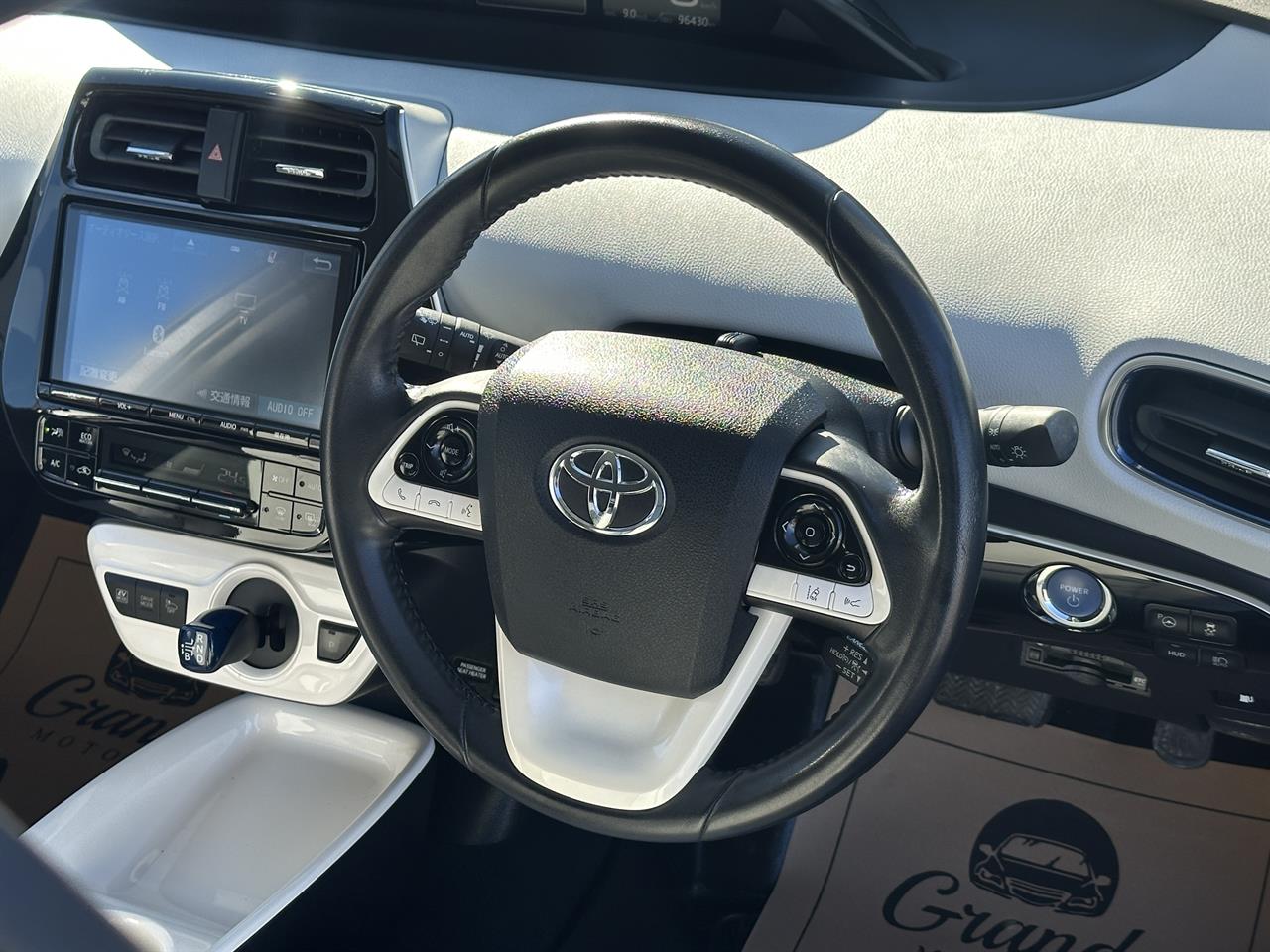 2018 Toyota Prius G.Leather.HUD.Radar cruise.Lane assist.Park sens.Alarm.8 Airbags. Carousel 5