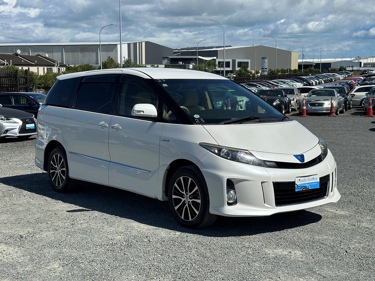 2015 Toyota Estima Aeras.Hybrid.Cruise control.Rear camera.Elctric doors.