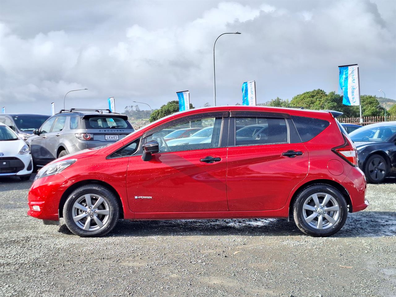 2018 Nissan Note E-power.360 camera.Safety radar.Park sensors.Lane assist. Carousel 13