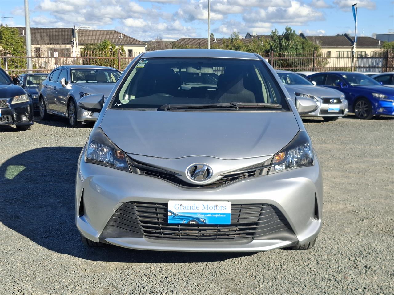 2015 Toyota Vitz F.LOW KM.Rear camera.SRS Airbags. Carousel 10