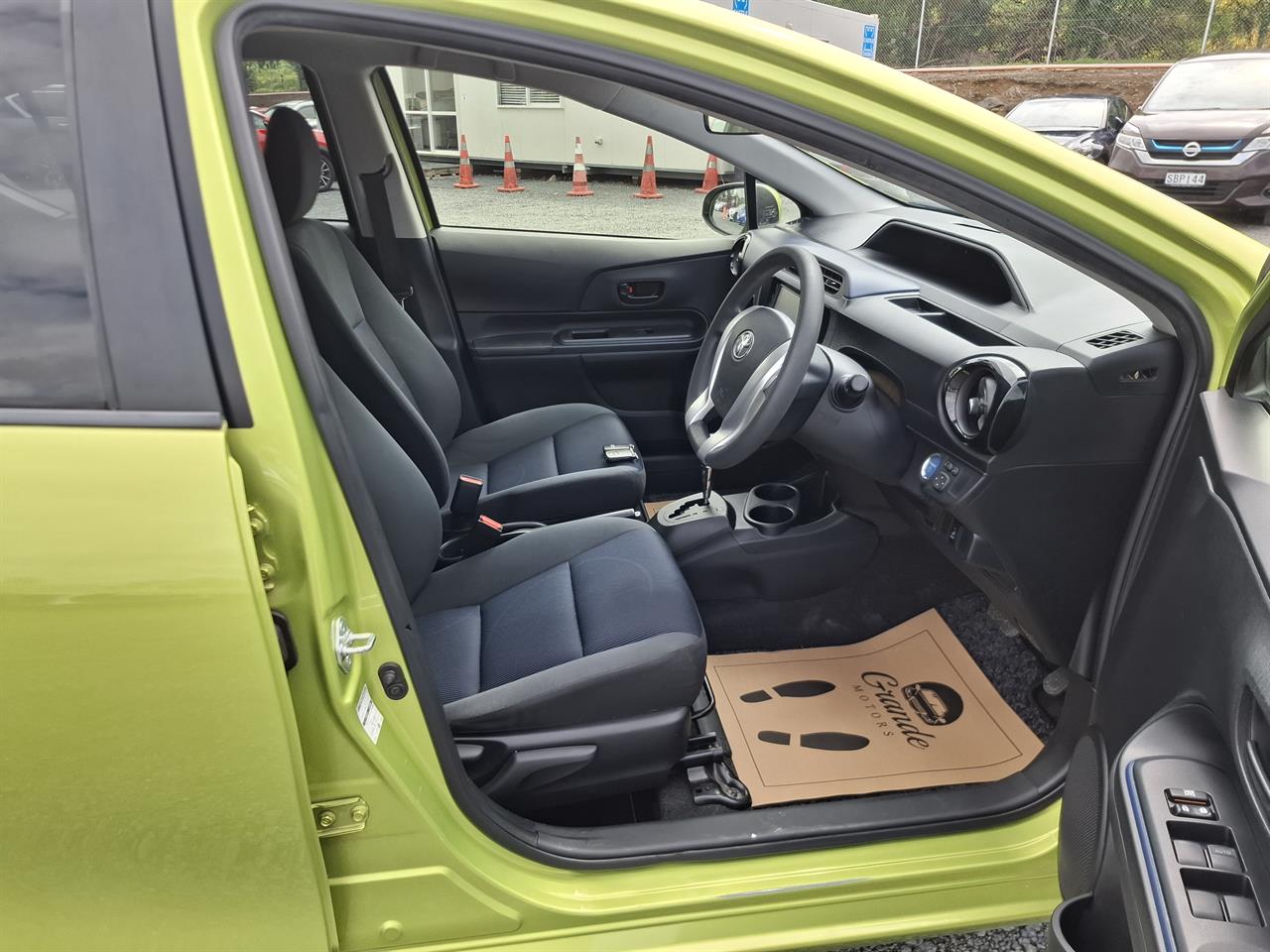 second hand 2015 Toyota Aqua Hybrid.Button start.Airbags. for sale NZ Collage 2