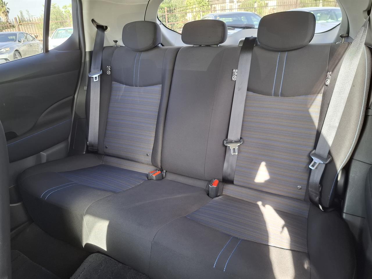 2021 Nissan Leaf 40KW.SOH89%.Android/ApplePlay.10 Airbags.Cruise control.Park sens.Rear cam. Carousel 4