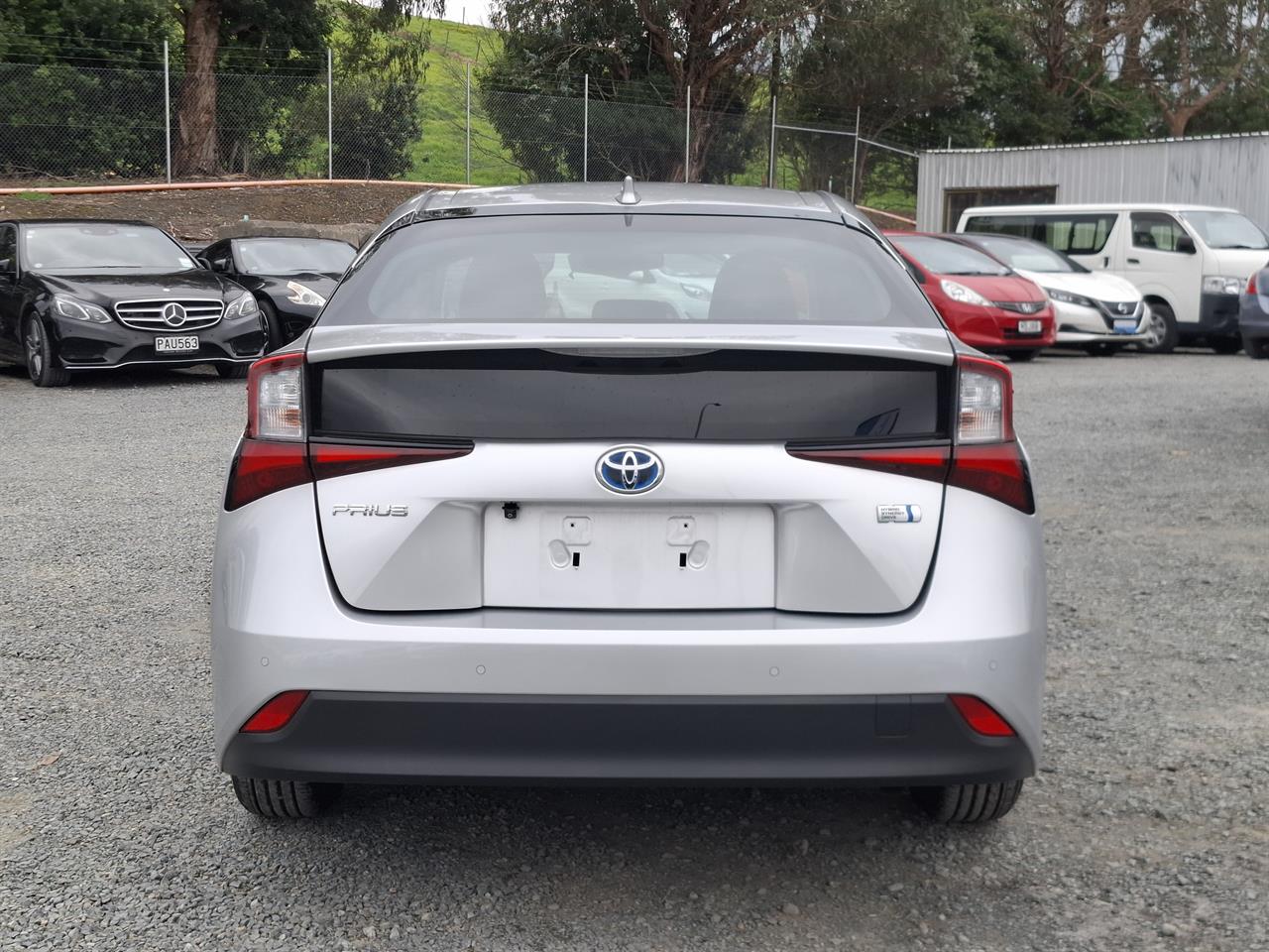2020 Toyota Prius G.Radar cruise.Lane assist.Rear cam.Alarm.8 Airbags. Carousel 14