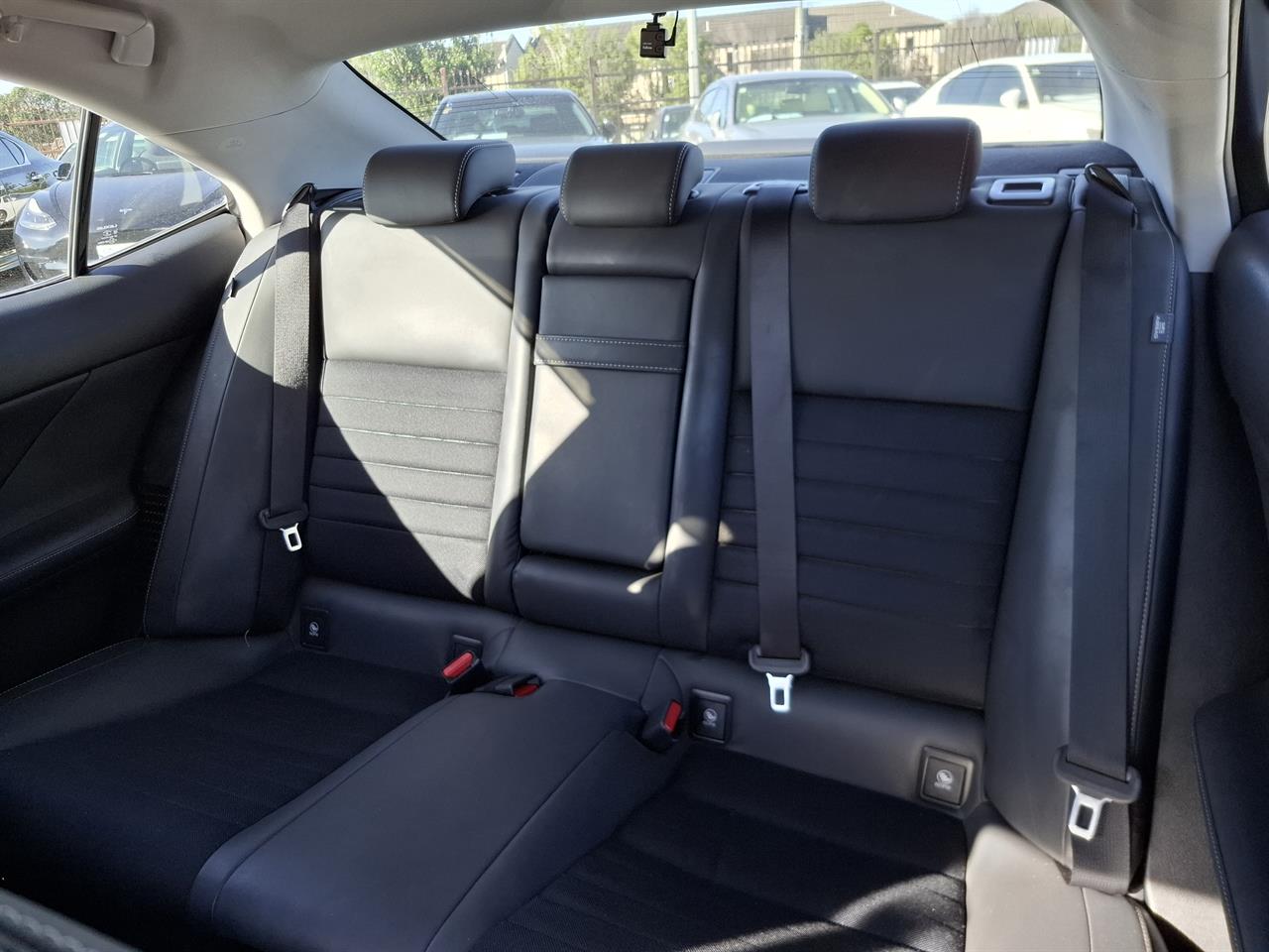 2017 Lexus IS 300h Radar cruise.Blind spot.Lane assist.Alarm.10 Airbags. Carousel 3