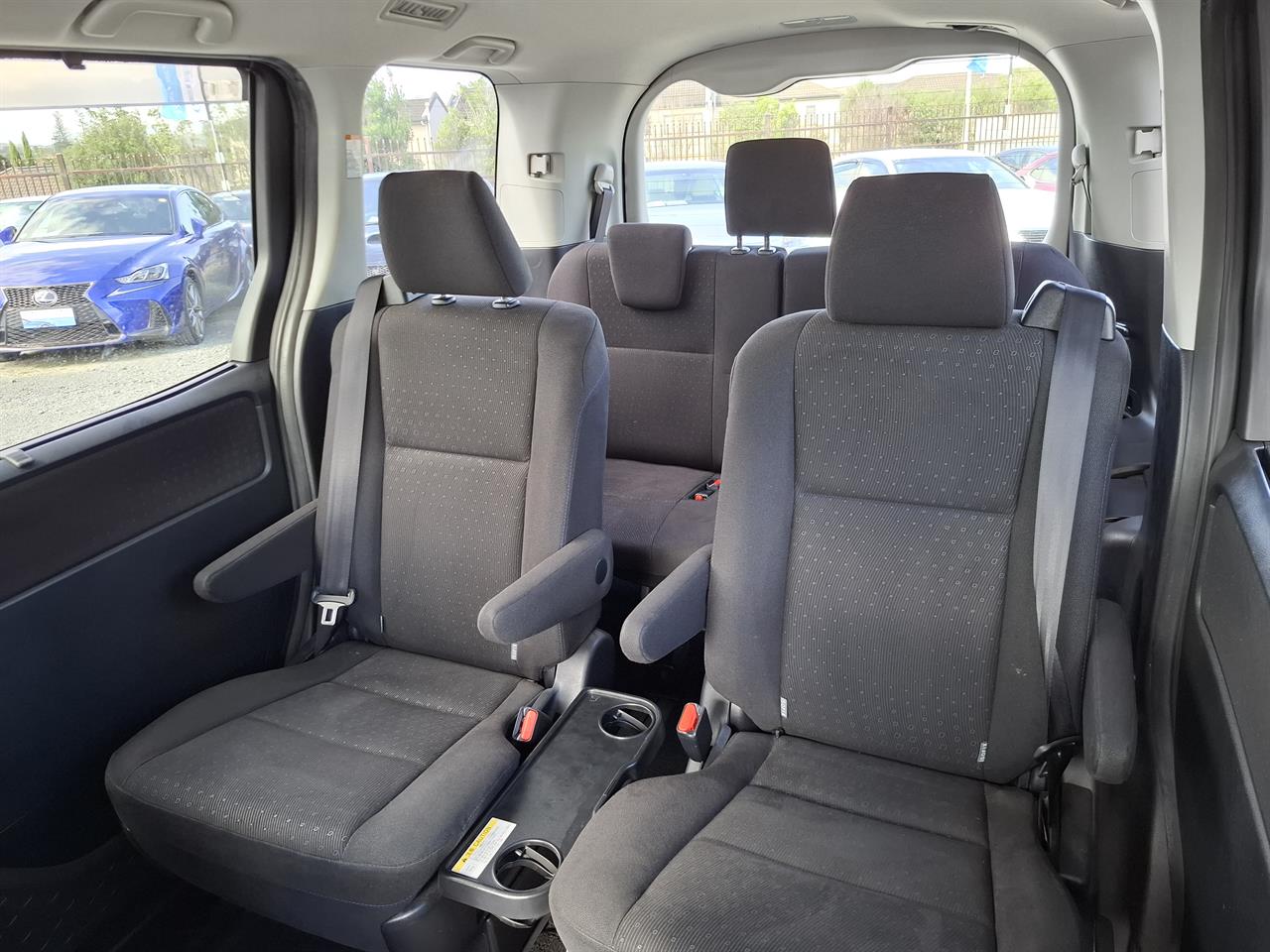 2015 Toyota Voxy HYBRID. 7 Seater.Cruise Control.Rear camera. Carousel 4