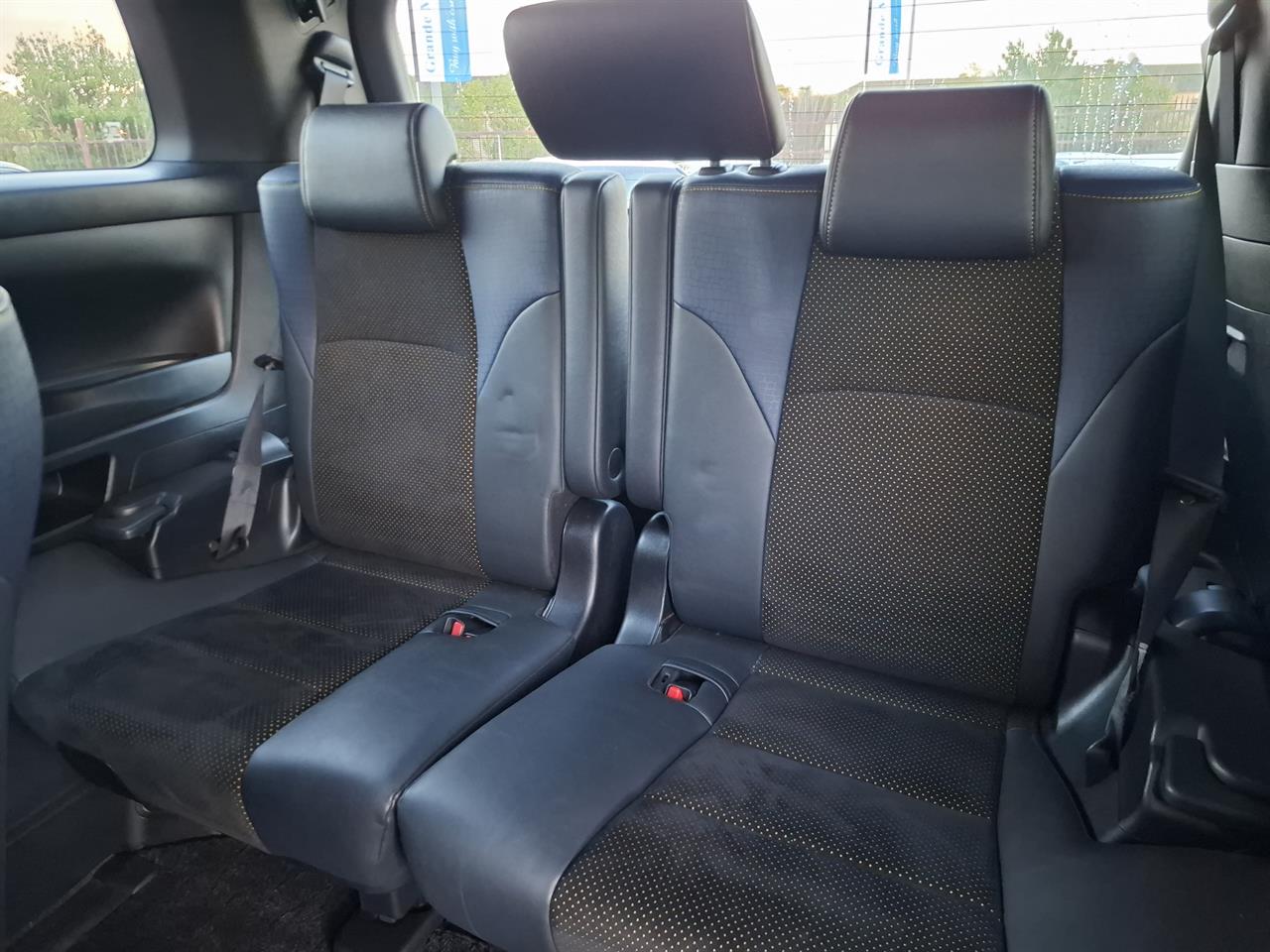 2016 Toyota Vellfire Z.Golden Eye.7seats.Cruise control.9 SRSAirbags. Carousel 6