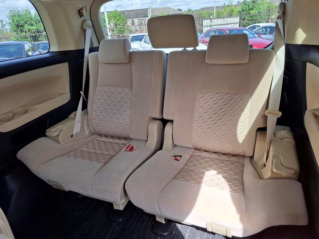 2016 Toyota Vellfire Hybrid.Radar cruise.Rear camera.Park sens.8 Airbags. Carousel 3