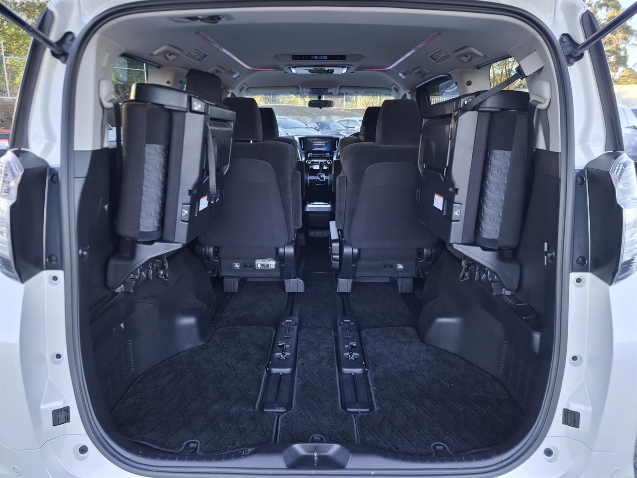 2015 Toyota Vellfire Z.V6.Rear camera.Radar cruise.Park sens.8 Airbags. Carousel 19